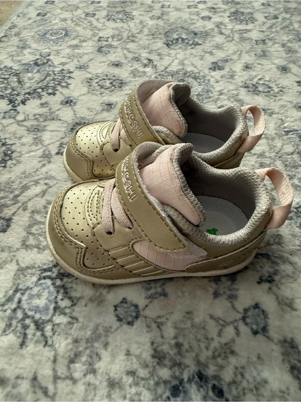 Tsukihoshi Girls' Metallic Gold and Pink Velcro Sneakers
